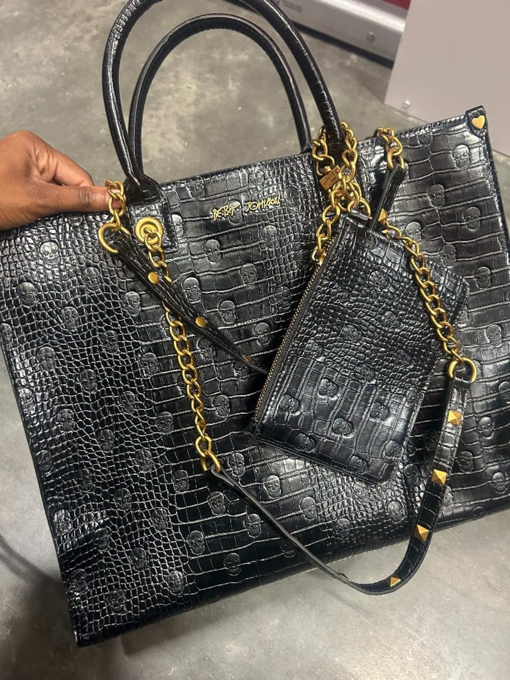 Betsy Johnson Skull Shopper